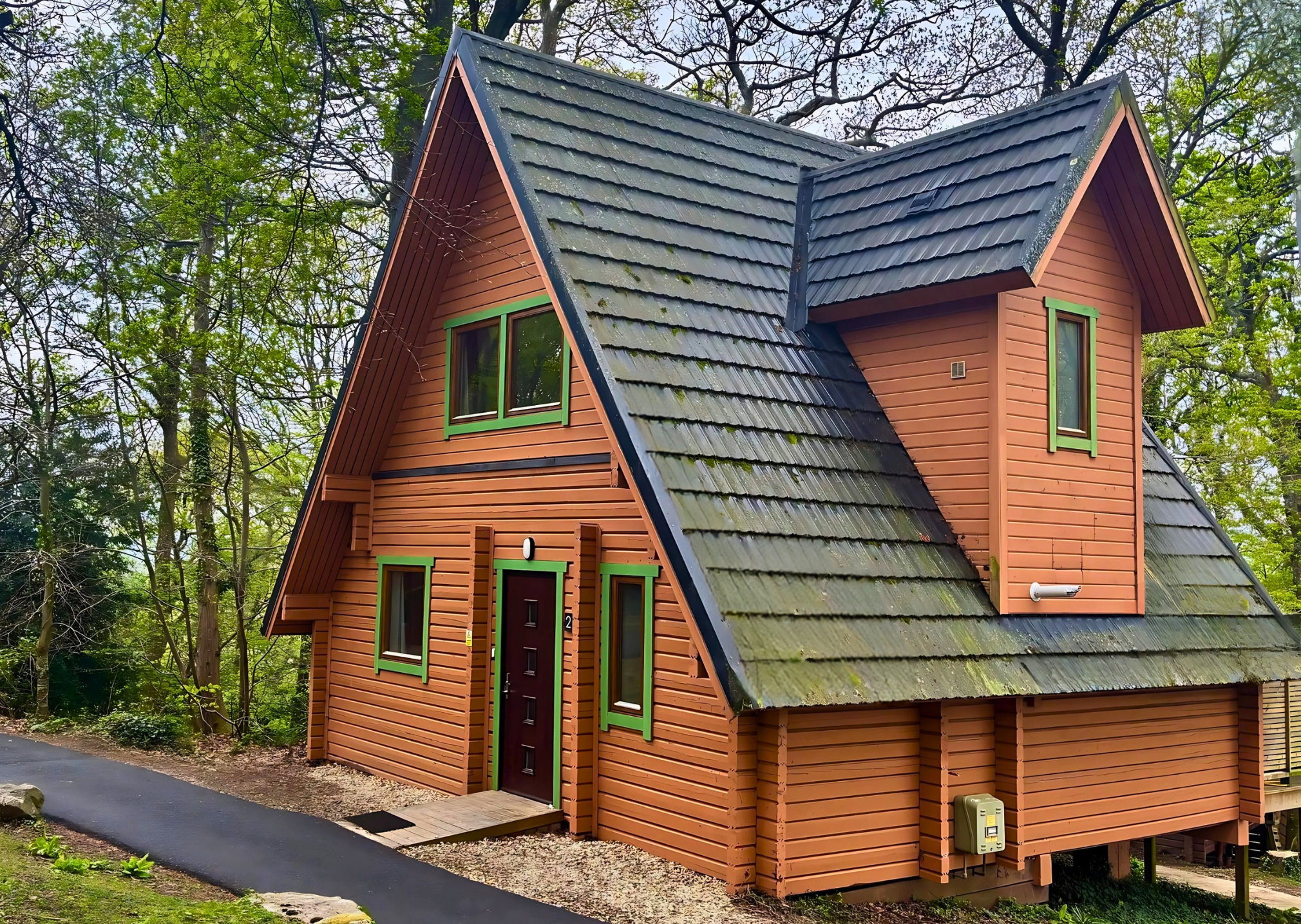 lodges with hot tubs devon